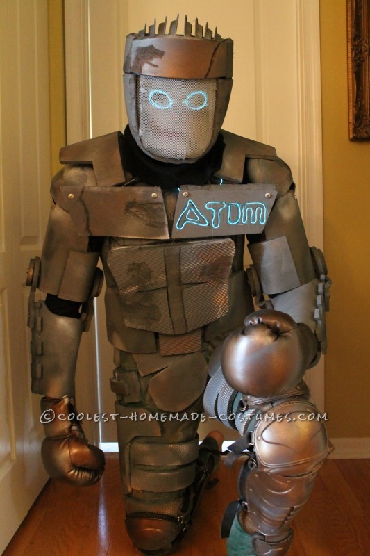 Homemade Atom Robot Costume from Real Steel