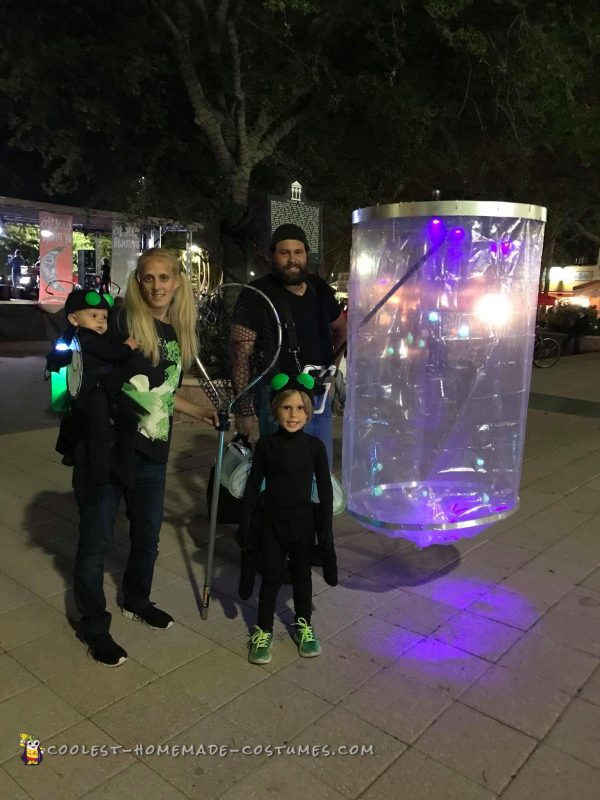 Cool Family Costume Idea - Girl Catching Lightning Bugs in a Jar