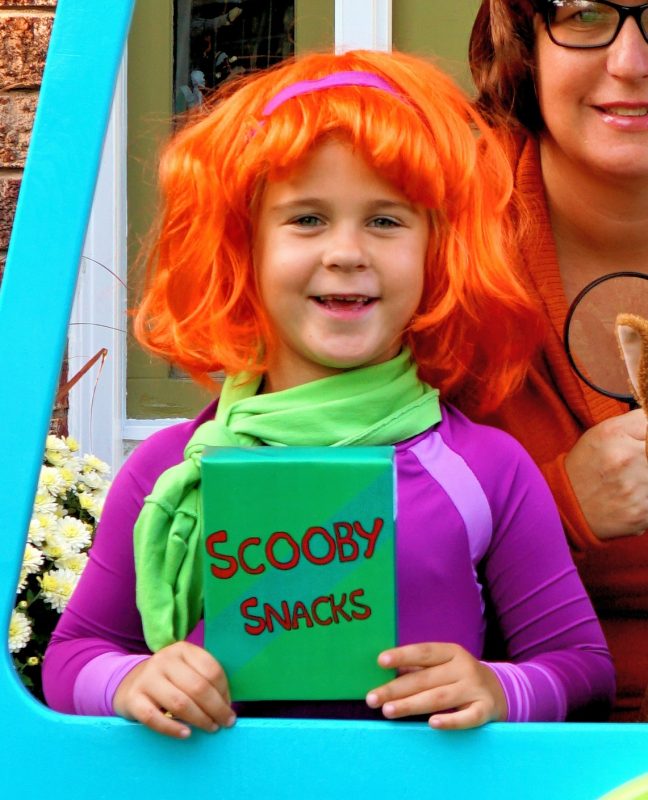 Scooby-Doo! Family Halloween Costume with Hand Built Mystery Machine! 