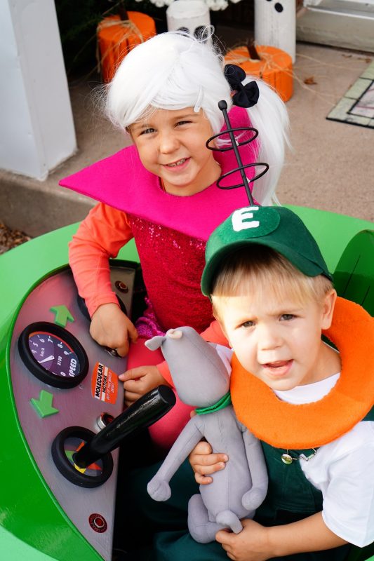 The Jetsons Family Halloween Costume with Hand Built Space Car!