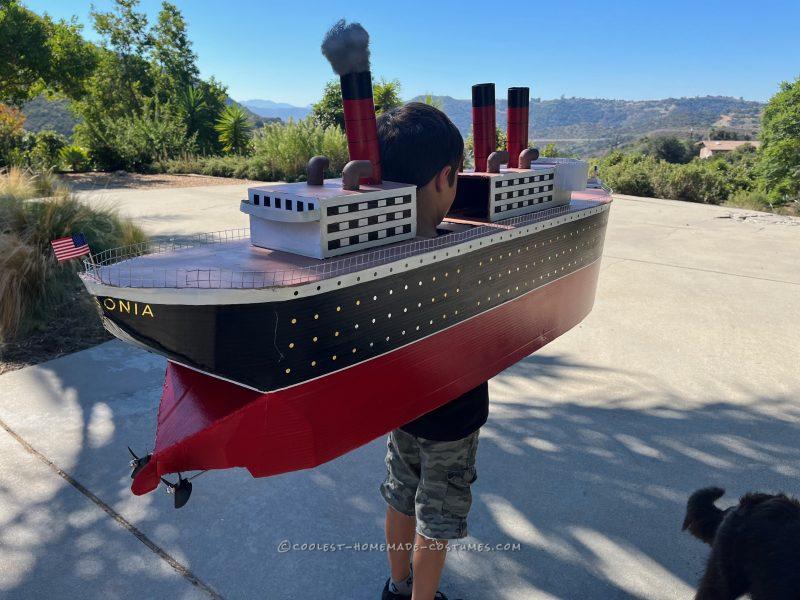 The RMS Hudsonia, a homemade Halloween Costume inspired by the RMS Titanic