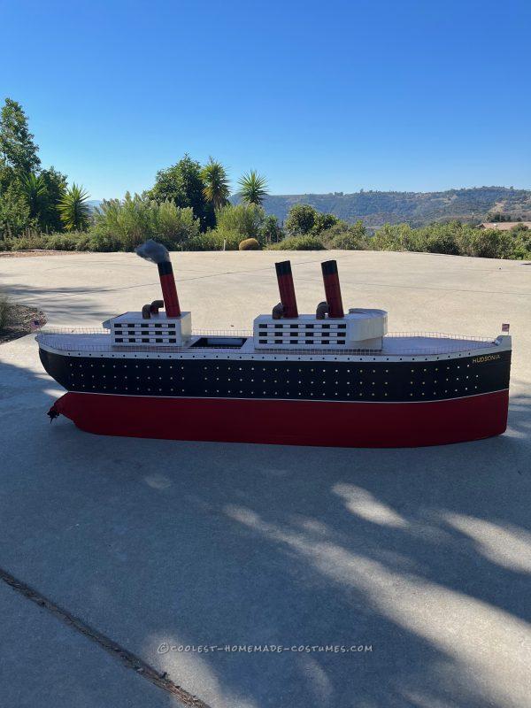 The RMS Hudsonia, a homemade Halloween Costume inspired by the RMS Titanic