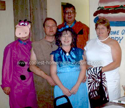 Family Halloween Costumes on Coolest Homemade Flintstones Family Halloween Costume 23
