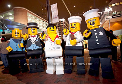 Group Costumes  Halloween on Coolest Homemade Lego Minifigures Group Costume 18 21303345 Jpg