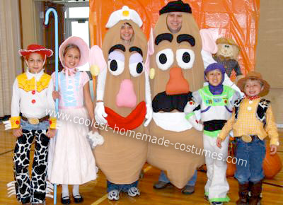 Halloween Costumes Patterns on Coolest Homemade Toy Story Family Halloween Costume 9