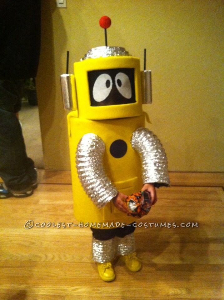 My dad and I made this costume for my son "Doody" in about 2 weeks! We used a bunch of different materials to construct the body and helmet and cov