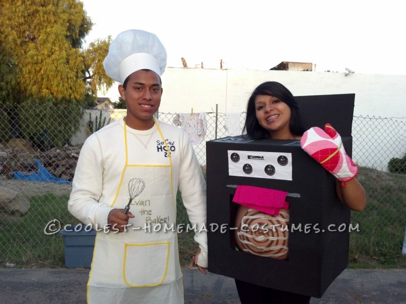 Awesome Bun in the Oven Pregnant Couple Costume