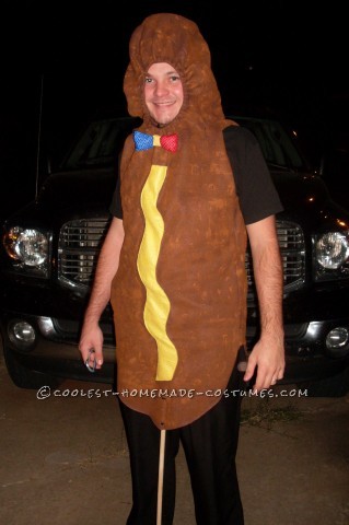 You gotta love the outfits they have to wear to work at Hot Dog on a Stick. These homemade costumes took inspiration from the fast food chain and the