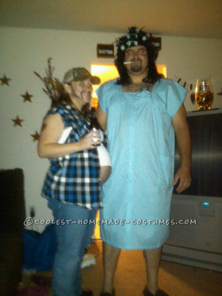 Coolest Pregnant Redneck and her Old Lady Couple Costume