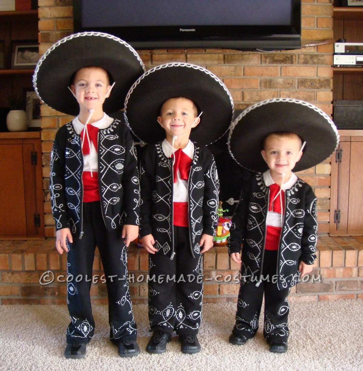 We have three little boys who are super good buddies and also very silly and funny. We tried to think of Halloween costumes that they could wear as a