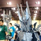 This is a Lord of the Rings Sauron costume I made for my son.  When he told me he wanted to be Sauron for Halloween, I wasn’t really