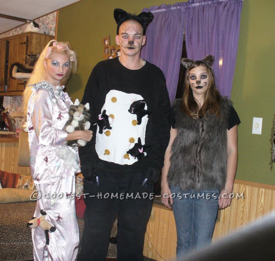 We got a lot of laughs for these costumes!
For the Crazy Cat Lady I used a pajama with cats on it that I already owned and sewed all my daughters st