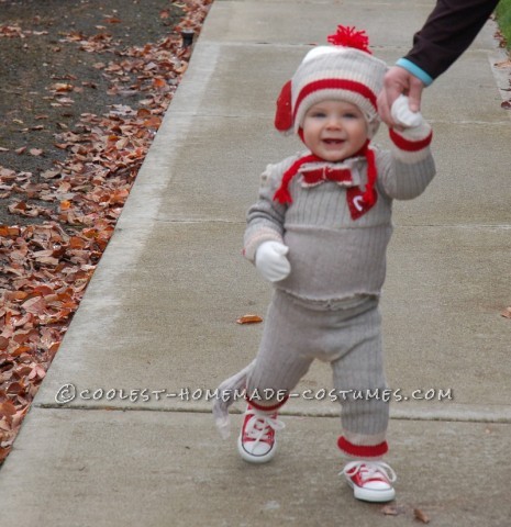 My dilemma this year: how to out-do last year's costume (a wee baby Viking), plus make it warm (we live in Washington), and comfy (or my son will