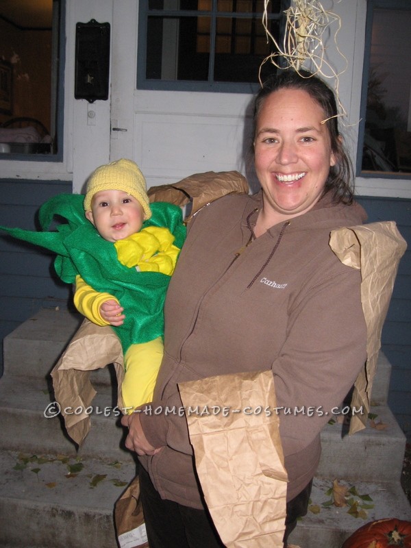 Cool Family Costume Celebrates Iowa Corn!