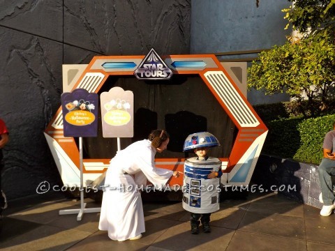 Cool Homemade Child's R2D2 Costume Made from a Collapsable Laundry Basket!