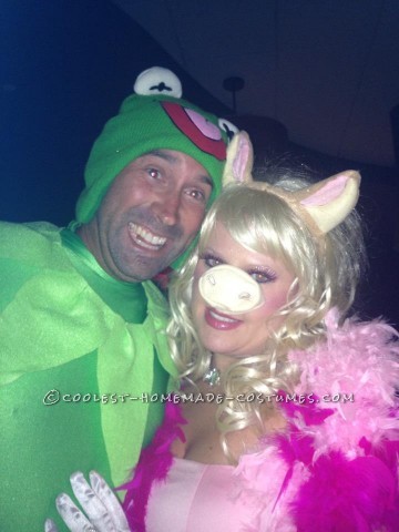 I just LOVE Kermmy!!!! the entire Miss Piggy costume was handmade & part of Kermits was :)