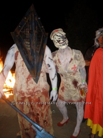 Silent Hill Bobble Head Nurse & Pyramid Head Costume