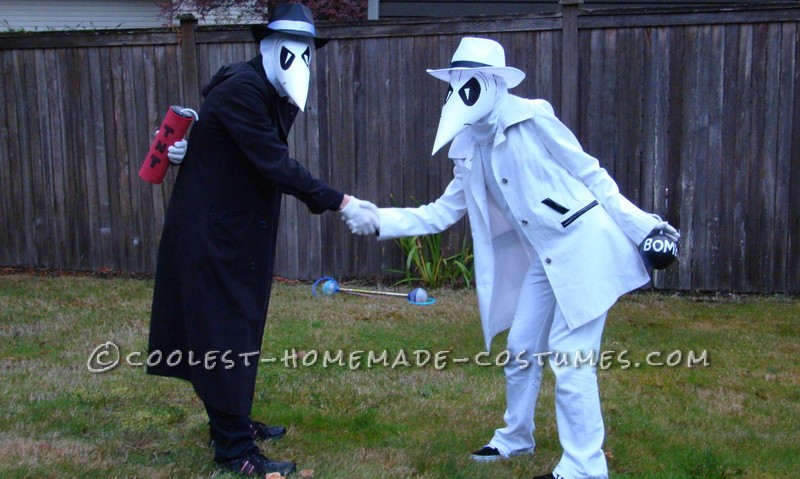 What's better than the classic Mad character's of Spy vs Spy?  When they are the chosen Halloween costumes for brother and sister who are just