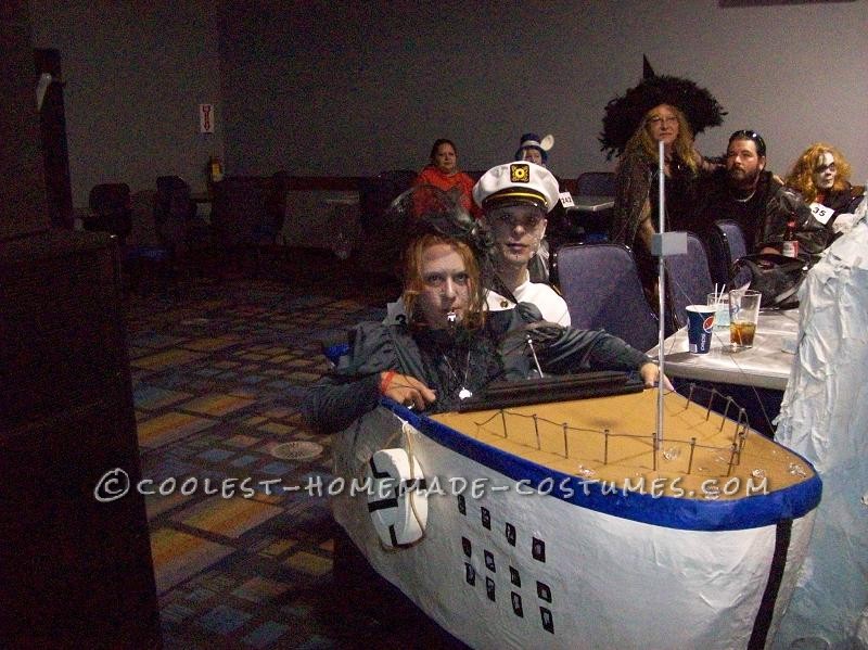 Awesome Homemade Titanic Couple Costume