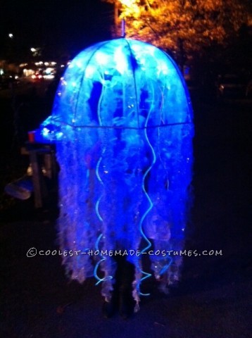 Cool Homemade Bio-Luminescent Jellyfish Costume