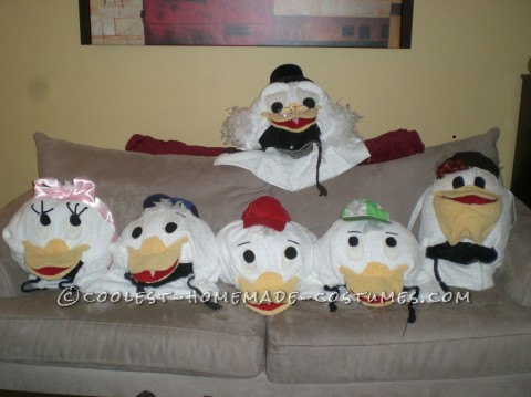 Coolest Homemade Disney Duck Family Halloween Group Costume