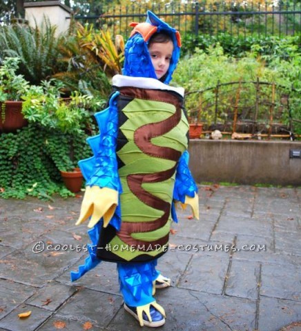 Coolest Homemade Play on Sushi Costume - Dragon Roll and Rainbow Roll: This year my girls wanted to be something fun and original for Halloween... again.  Every year my girls come up with bigger, better and more original