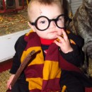 Cutest Harry Potter Baby Homemade Halloween Costume: I knew I wanted to make my 8 month old baby boy Harry Potter this year. I didn't want to buy the costume-I wanted to make it more personal. It started