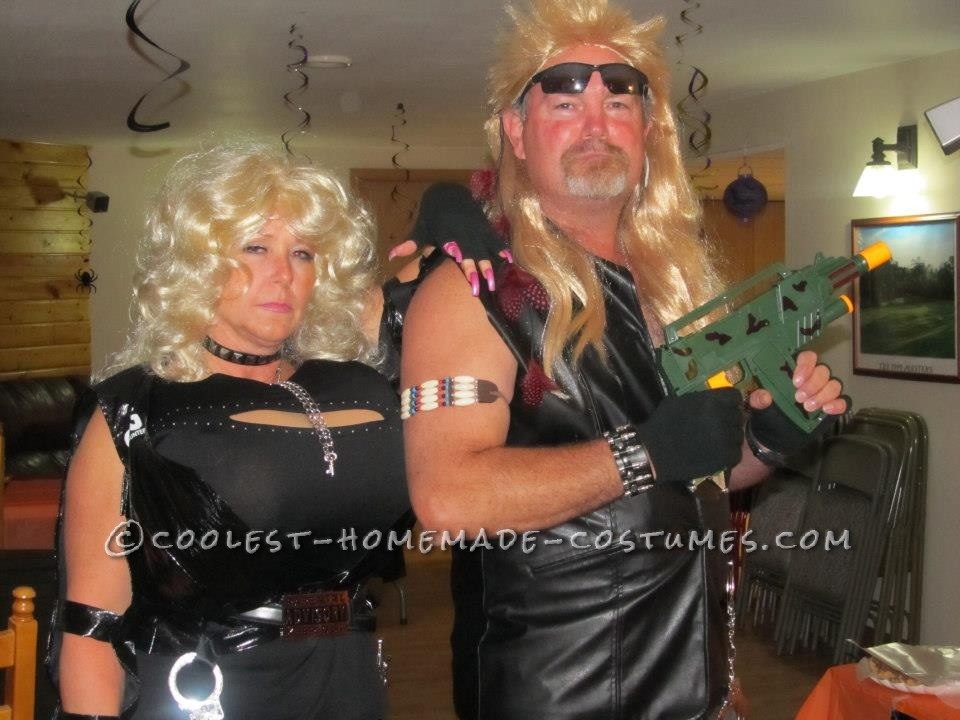 Supersized Beth and Dog the Bounty Hunter Couple Halloween Costume