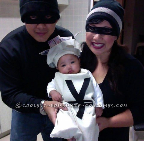 Don't Break The Bank Baby Costume - Baby Costume Ideas