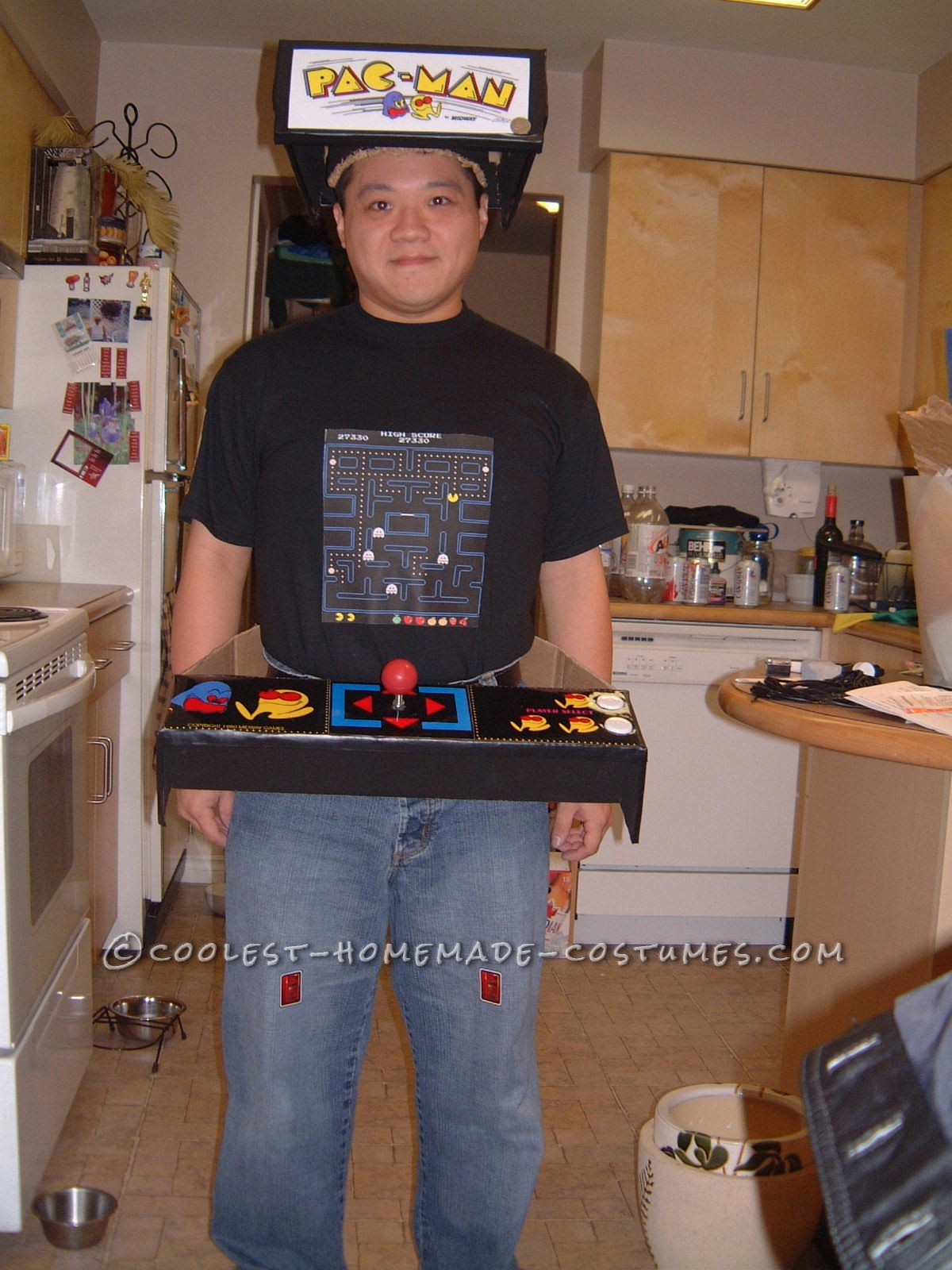 Easy and Original Pacman Machine Costume