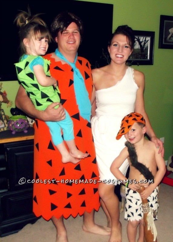 Handmade Flintstone Family Costumes: This year, we had a Halloween party at our house and I wanted to make costumes that involved our whole family. I’ve been thinking about the Flintsto