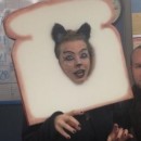 Last-Minute In-Bred Cat Meme Homemade Halloween Costume