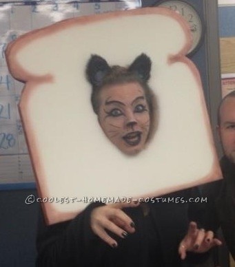 Last-Minute In-Bred Cat Meme Homemade Halloween Costume