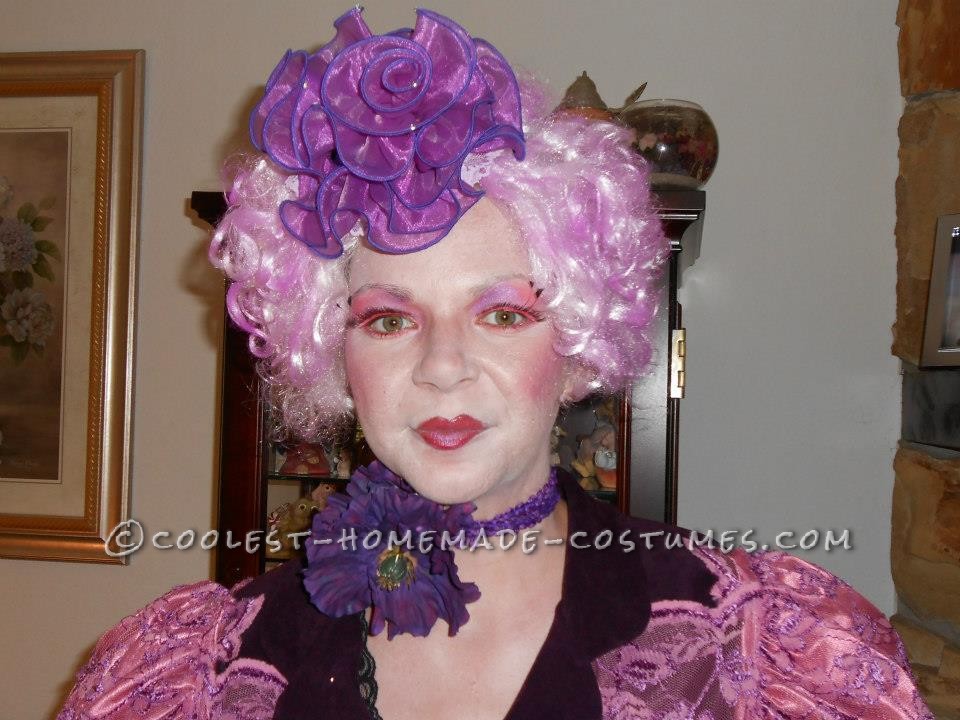 Coolest Homemade Effie Trinket from The Hunger Games Costume: This  Effie Trinket from The Hunger Games costume cost a total of $10 to make, it's amazing what you can find in you own house, I decided to do Effi