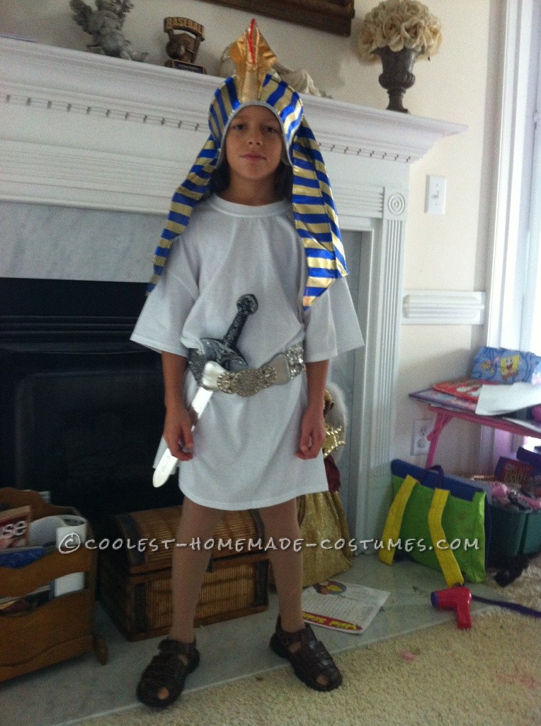 Last-Minute Pharaoh Child Halloween Costume: We attend several Halloween activities every year and the kids always have about 3 costumes every year.  This was my son's Pharaoh costume for the ch