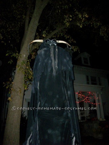 The Beast, Wraith, Soulsucker Costume on Stilts