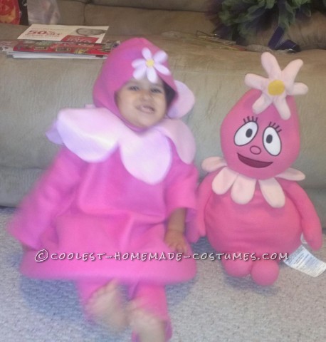 Yo Gabba Gabba Family Halloween Costume: Daddy as Muno, Mommy as Plex, and Ansley as Foofa. It was a great Yo Gabba Gabba family Halloween costume. All the kids wanted to take pictures with u