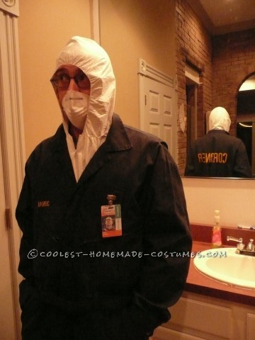 Creepy Corpse in a Body Bag and Coroner Couple Costume