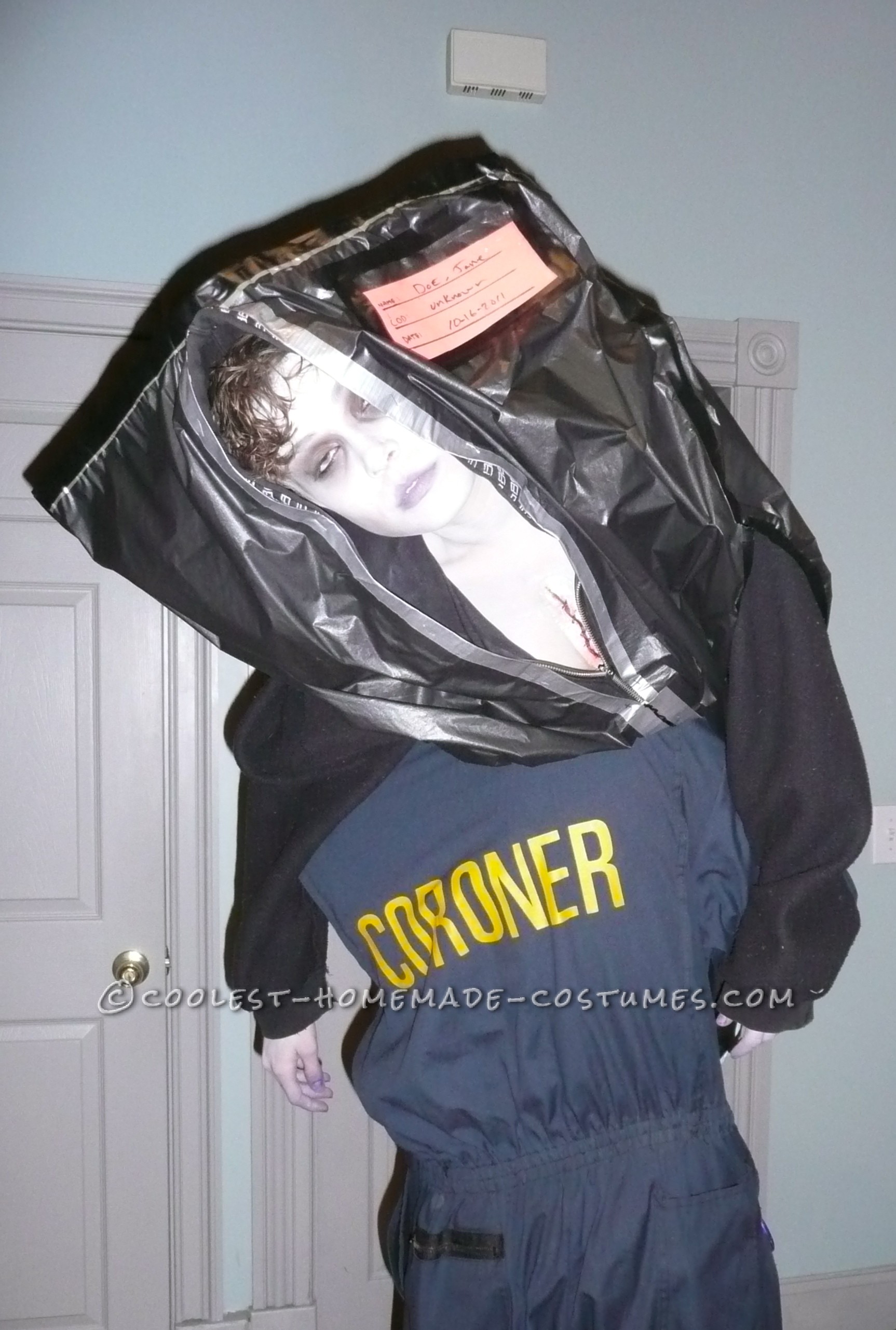 Creepy Corpse in a Body Bag and Coroner Couple Costume