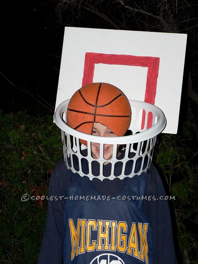 Coolest Last-Minute Basketball and Net Costume