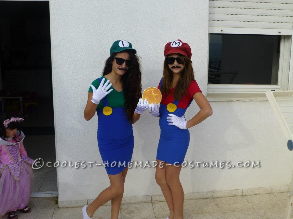 Simple Mario and Luigi Couple Costume