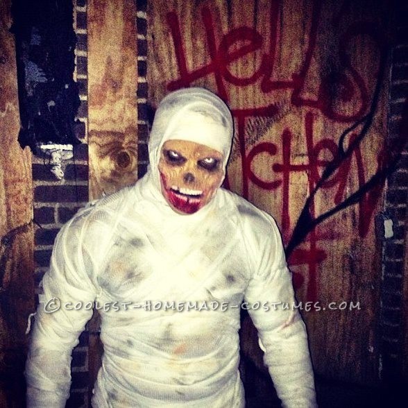 Easy Mummy Costume for Halloween