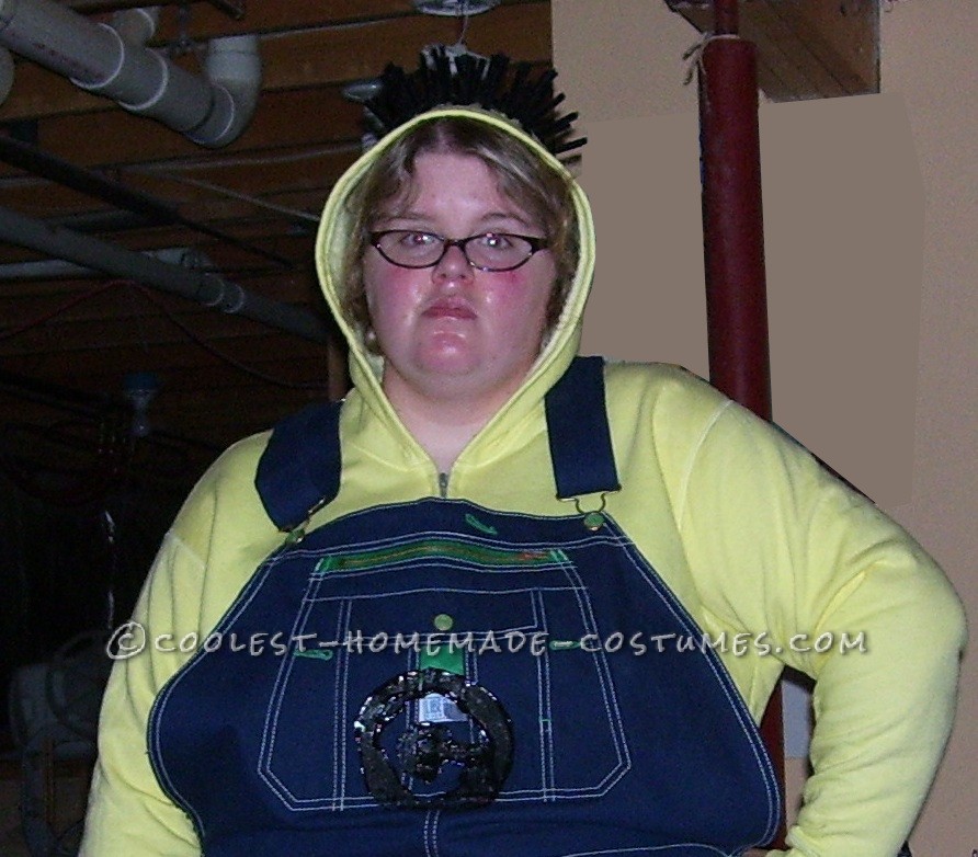 Cool Despicable Me Minion Costume for a Woman