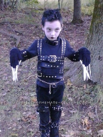 Cool Edward Scissorhands Homemade Costume Idea for a Boy