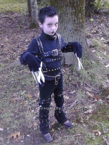 Cool Edward Scissorhands Homemade Costume Idea for a Boy