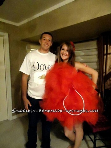 Giant Loofah Sponge Homemade Costume Idea for a Woman