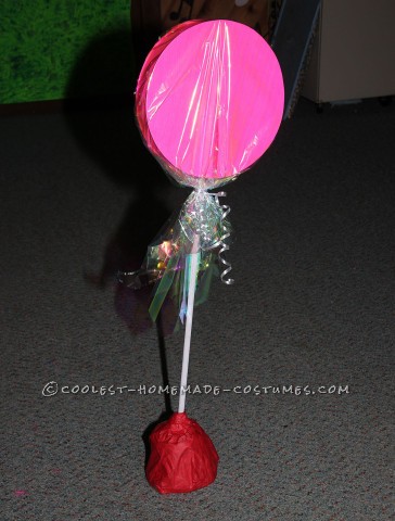 Lollipop Made from Posterboard and a Dowel