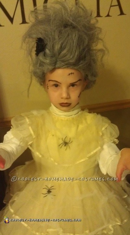 Last-Minute $5 Bride of Frankenstein Costume for a Girl
