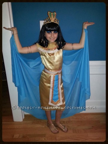 Homemade Cleopatra Queen of the Nile Costume for a Girl