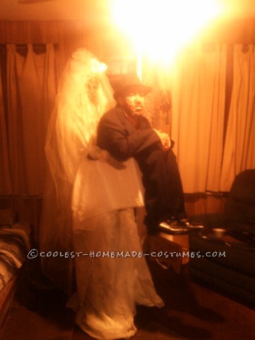 Dead Bride Carrying a Dead Groom in a Box Optical Illusion Costume